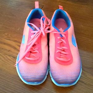 Skechers cooled memory foam size 8